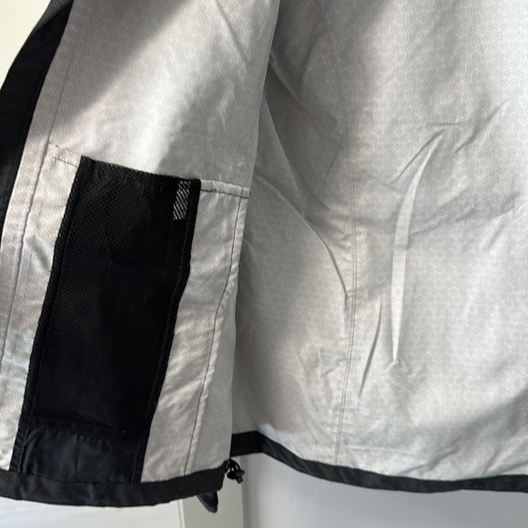 North Face Rain Jacket - Picture 15 of 16